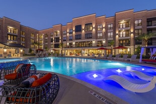 Ivy Lofts in Pearland, TX - Building Photo
