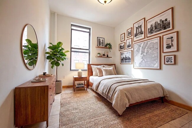 207 Henry St in New York, NY - Building Photo - Building Photo