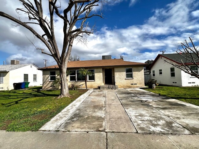 214 Faber St in Shafter, CA - Building Photo - Building Photo