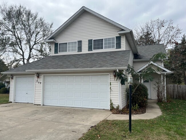 property at 208 Pickett Ridge Ct