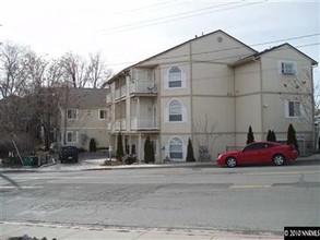 498 Highland Ave in Reno, NV - Building Photo - Building Photo