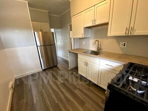 16 Marie Ave in Avalon, PA - Building Photo - Building Photo
