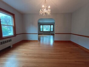 75 Forest St in Medford, MA - Foto de edificio - Building Photo