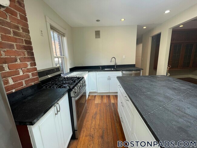 151 Highland St in Boston, MA - Building Photo - Building Photo