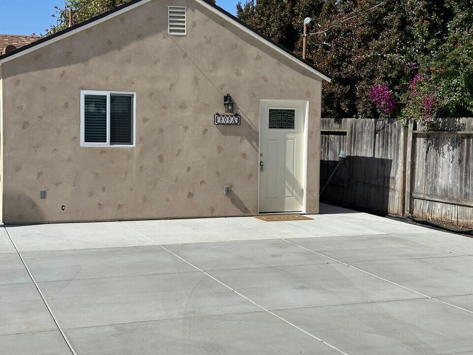 808 E Orange St in Santa Maria, CA - Building Photo