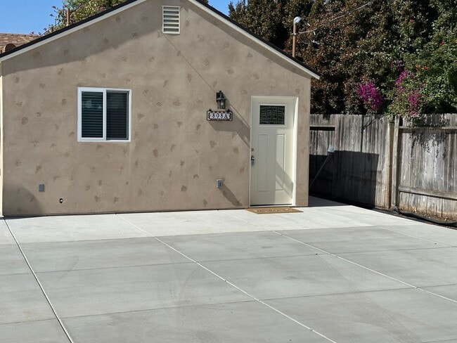 property at 808 E Orange St
