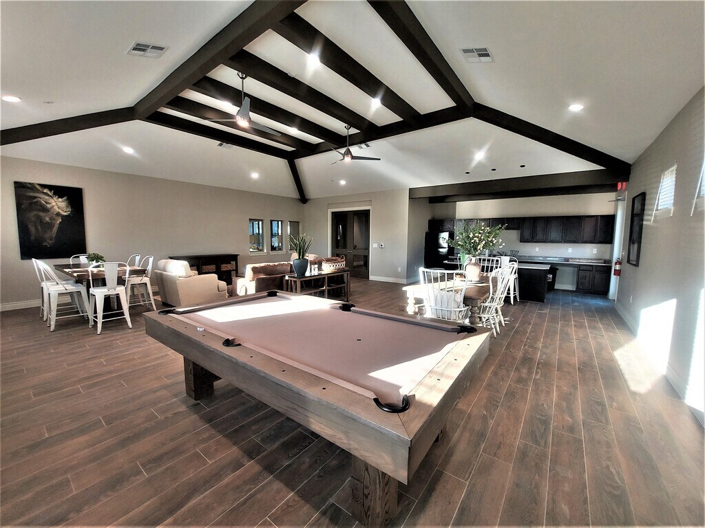 Lakeside Villas Apartments in Midlothian, TX