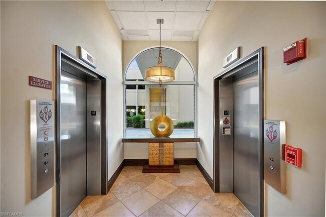 410 Bayfront Pl, Unit 2409 in Naples, FL - Building Photo - Building Photo