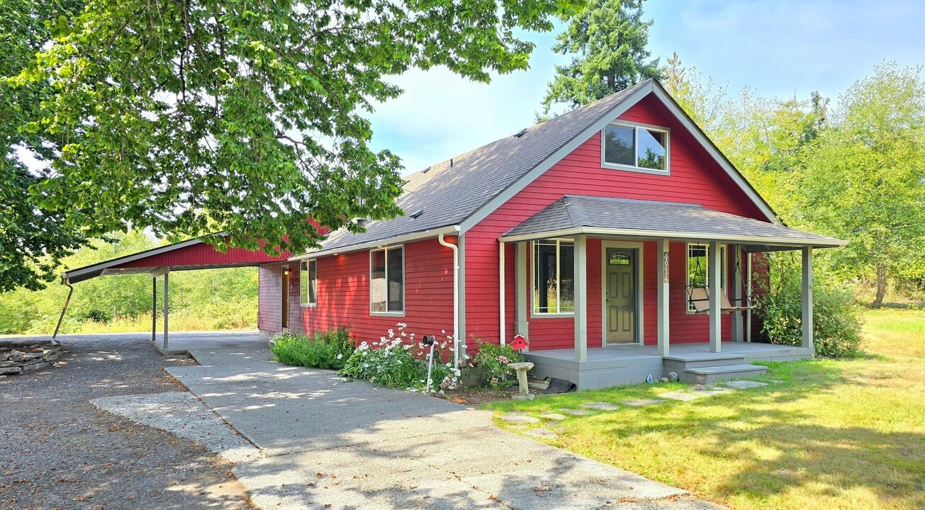 4914 6th Ave NW in Marysville, WA - Foto de edificio