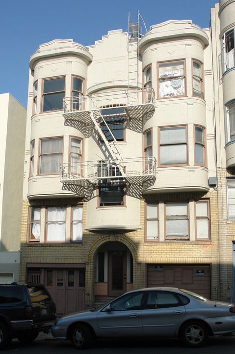 558-562 Union St in San Francisco, CA - Building Photo