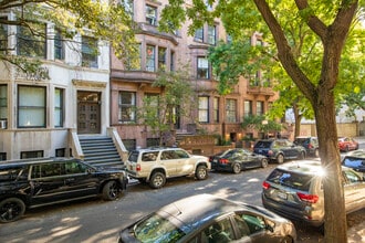 19 W 76th St in New York, NY - Building Photo - Building Photo