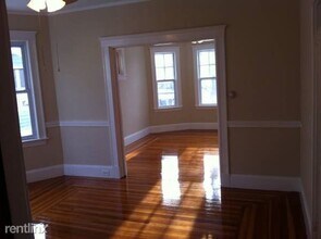 11 Fairfield St-Unit -# 2 in Watertown, MA - Building Photo - Building Photo