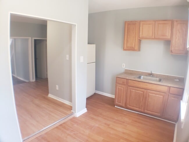 13 Umberto Ave, Unit Room 1 in New Cumberland, PA - Building Photo - Building Photo