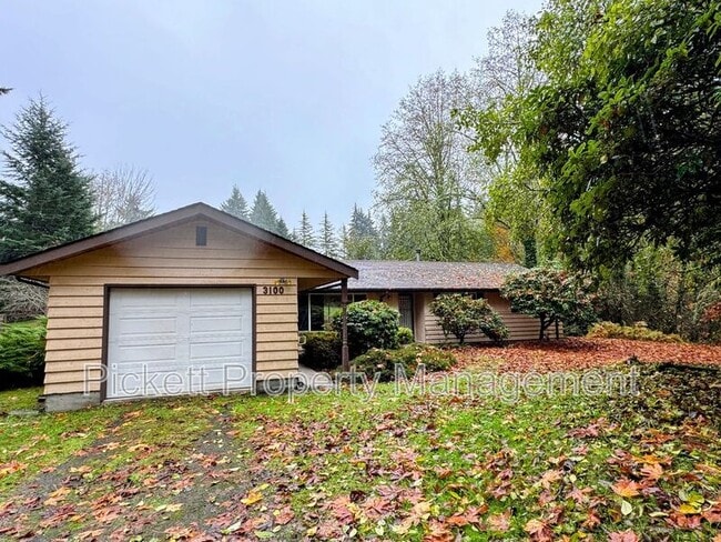 property at 3100 Armstrong Ln NE