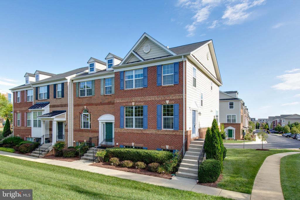 7931 Silver Oak Rd in Severn, MD - Building Photo
