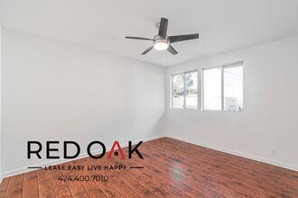 1051 N Ogden Dr in West Hollywood, CA - Building Photo - Building Photo