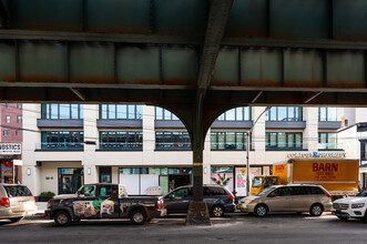 Line LIC in Long Island City, NY - Foto de edificio - Building Photo