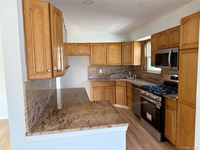 property at 513 E Broadway