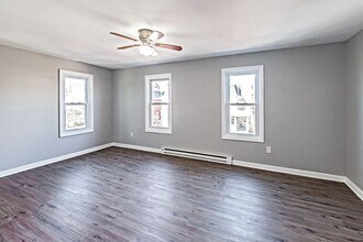 35 High St in Woodbury, NJ - Building Photo - Building Photo