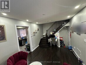 38 Walbrook Rd in Brampton, ON - Building Photo - Building Photo