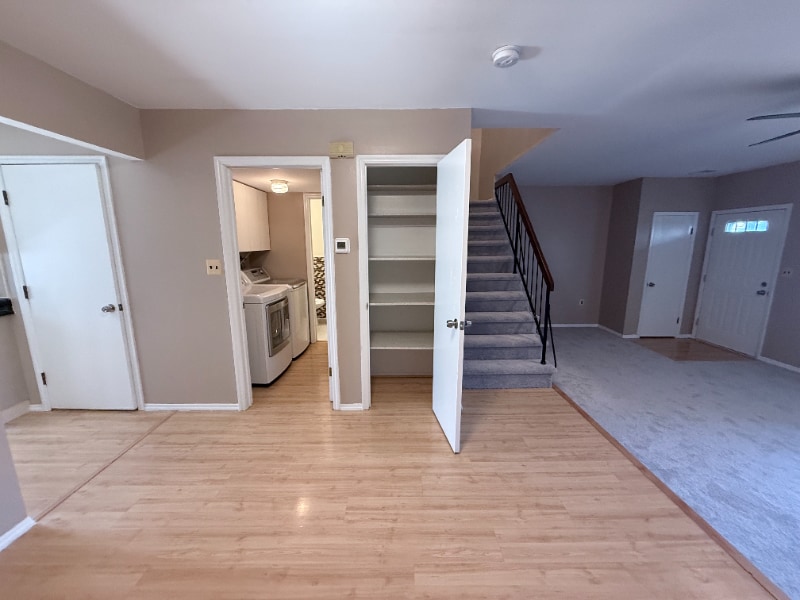 21 Aspen Dr in North Brunswick, NJ - Building Photo