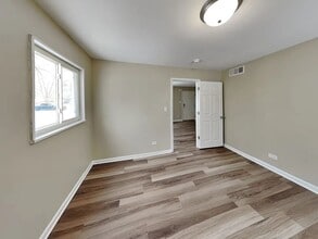 712 E Le Moyne Ave in Lombard, IL - Building Photo - Building Photo