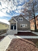 137-14 Bedell St in Queens, NY - Building Photo