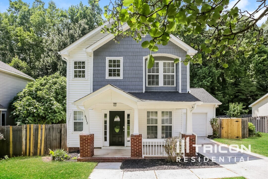 4513 Brandie Glen Rd in Charlotte, NC - Building Photo