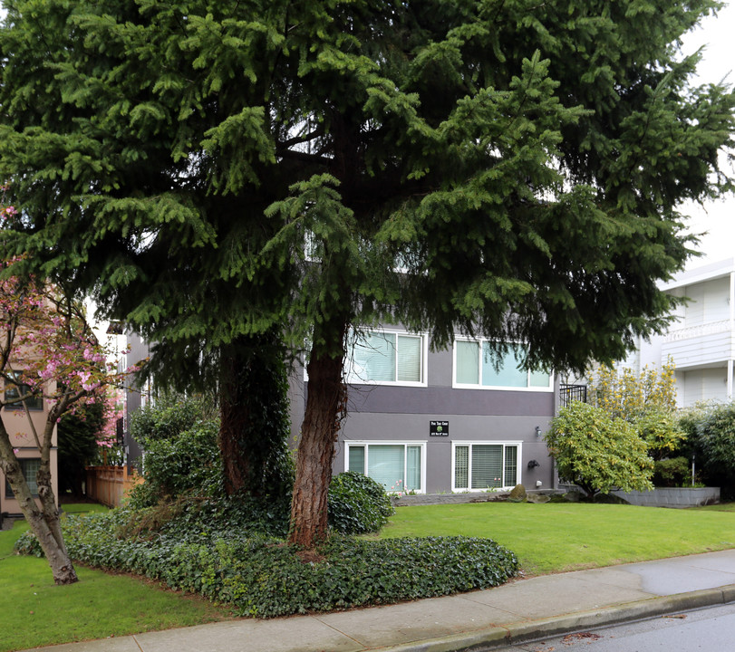 Pine Tree Court in Vancouver, BC - Building Photo