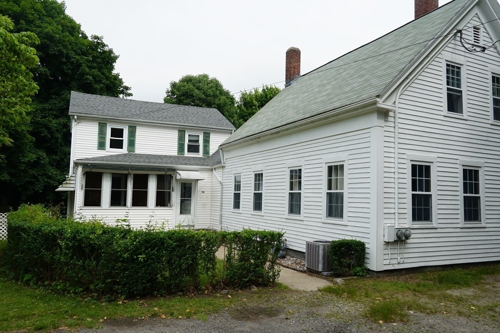 20 Bolton Pl in Bridgewater, MA - Building Photo