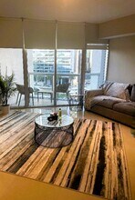 475 Brickell Ave, Unit 808 in Miami, FL - Foto de edificio - Building Photo