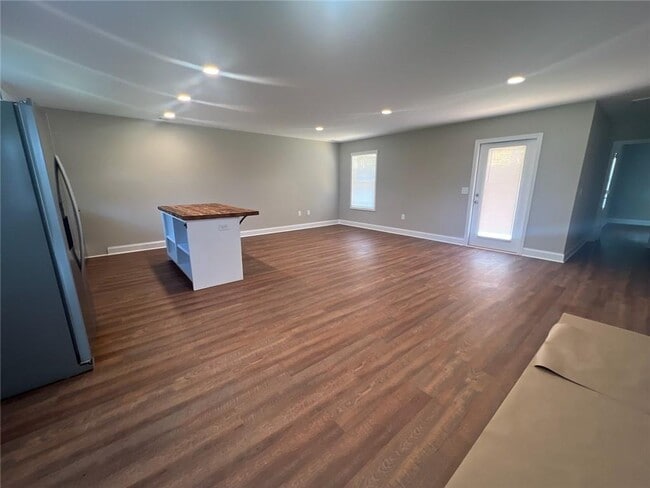 5968 Moon Drive in Lula, GA - Building Photo - Building Photo