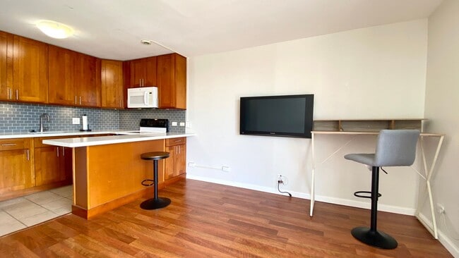737 Olokele Ave in Honolulu, HI - Building Photo - Building Photo