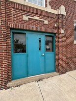 9 W Water St in Hellertown, PA - Building Photo