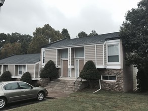 Jackson Pointe Townhomes in Highland Springs, VA - Building Photo - Building Photo