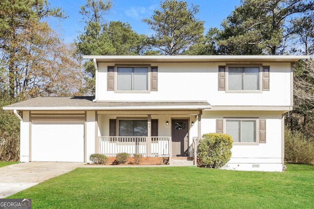 95 Triple Crown Ln in Ellenwood, GA - Building Photo
