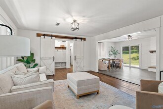 7916 Valley View Dr SE in Huntsville, AL - Building Photo - Building Photo