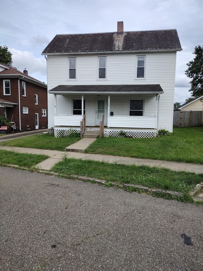 property at 149 9th St NE