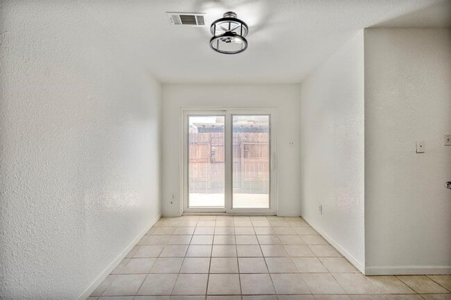 2501 Bering Dr in Houston, TX - Building Photo - Building Photo