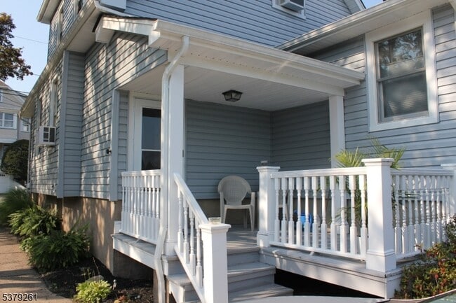 81 Savoy Pl in Prospect Park, NJ - Building Photo - Building Photo