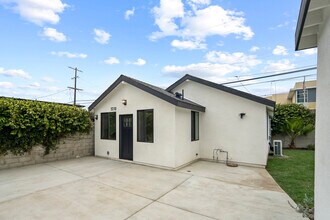 5310 S Victoria Ave in Los Angeles, CA - Building Photo - Building Photo