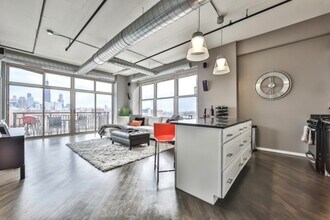 6 S Laflin St, Unit 713S in Chicago, IL - Foto de edificio - Building Photo