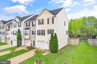 11070 Clovertree Ct in Manassas, VA - Building Photo - Building Photo