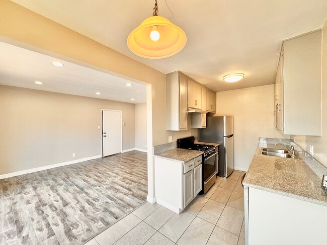 property at 1508 S Orange Dr