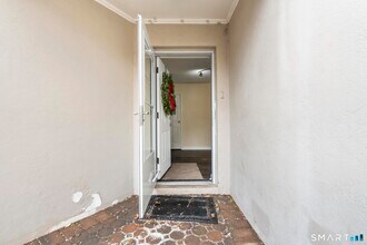 84 Taylor Ave in Norwalk, CT - Building Photo - Building Photo