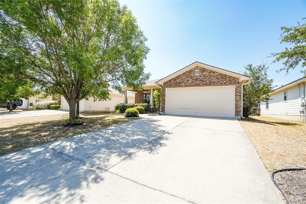 311 Pentire Way in Hutto, TX - Building Photo