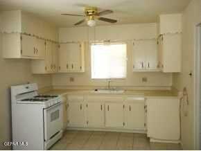 9632 Montwood Dr in El Paso, TX - Building Photo - Building Photo