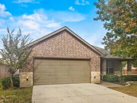 4411 Shady Elm Dr in Mansfield, TX - Building Photo