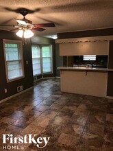 8921 E 90 Terrace in Kansas City, MO - Building Photo - Building Photo