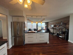 101 Bar Harbour Rd in Schaumburg, IL - Foto de edificio - Building Photo